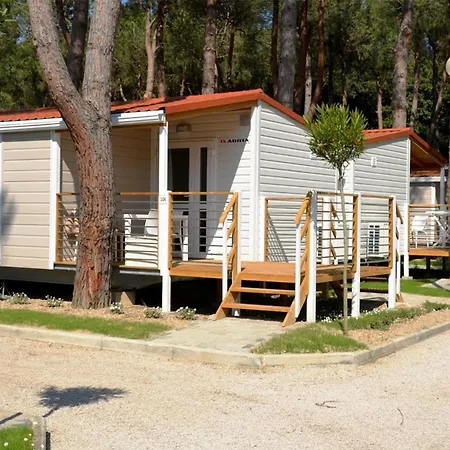 Villaggio Lido D'Abruzzo Roseto Degli Abruzzi Exterior foto